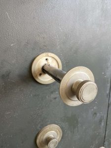 Geöffneter Datensicherheitsschrank