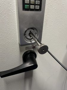 Standtresor im Geschäftsraum